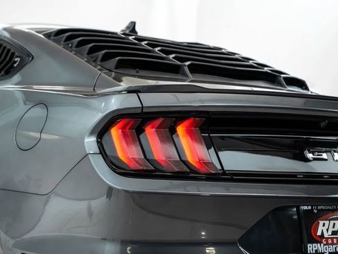 Used 2021 Ford Mustang GT RWD image 11