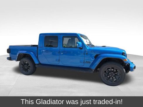 Used 2023 Jeep Gladiator Overland AWD/4WD image 1