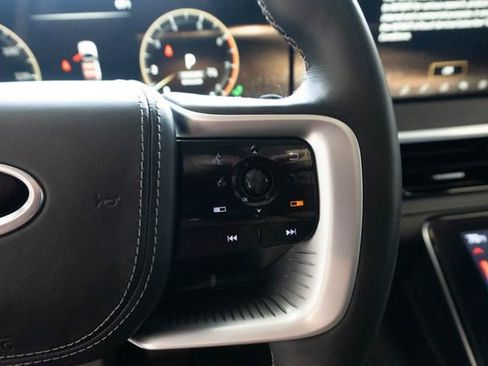 Used 2025 INFINITI QX80 Sensory AWD/4WD image 31