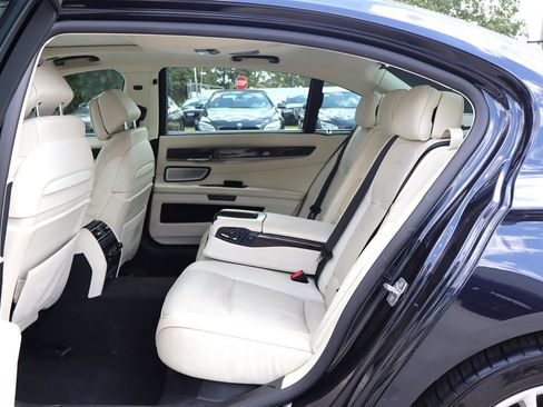 Used 2013 BMW 750Li RWD image 19