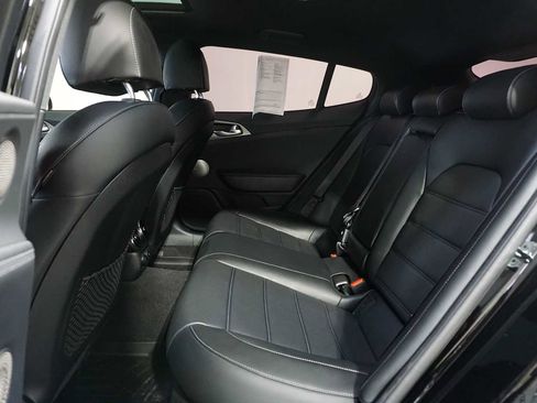 Used 2021 Kia Stinger GT2 image 15