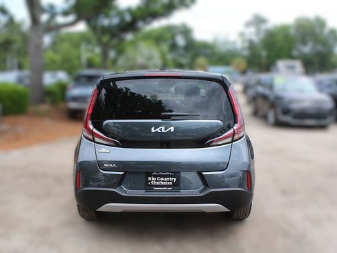 Certified 2025 Kia Soul LX w/ LX Technology Package FWD image 8