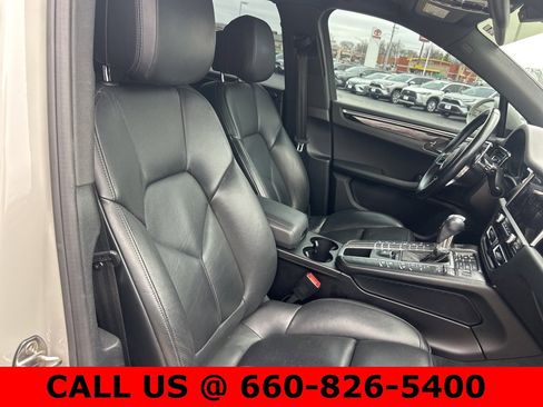Used 2020 Porsche Macan image 4