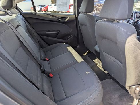 Used 2018 Chevrolet Cruze LT FWD image 29