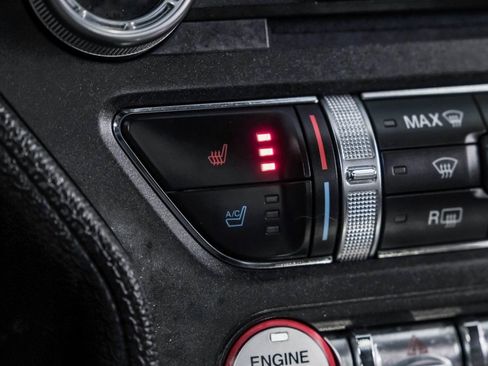 Used 2017 Ford Mustang Premium image 26