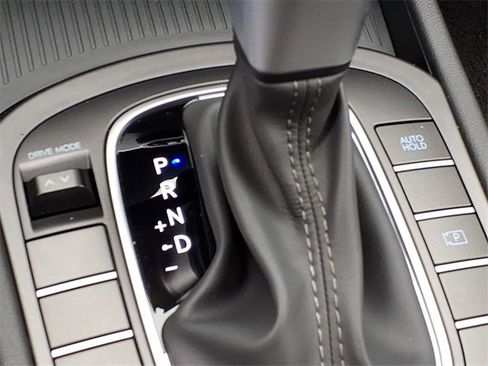 New 2026 Hyundai Kona SE image 9