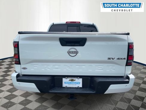 Used 2022 Nissan Frontier SV AWD/4WD image 5