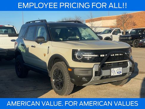 New 2025 Ford Bronco Sport Badlands w/ Sasquatch Badlands Package AWD/4WD image 5