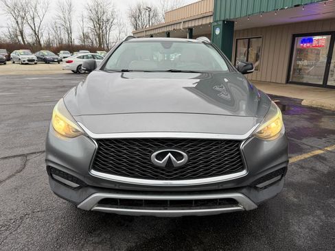 Used 2018 INFINITI QX30 Premium w/ Navigation Package AWD/4WD image 8