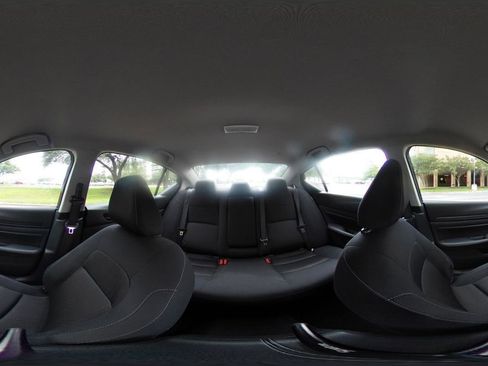 Used 2025 Nissan Altima 2.5 SV FWD image 37
