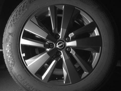 Used 2025 Nissan Pathfinder SV image 15