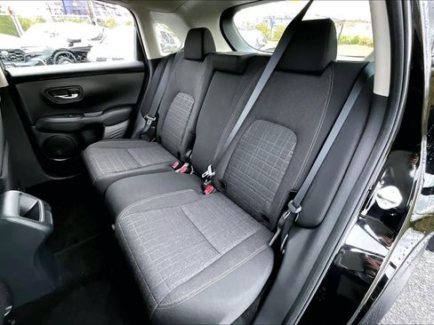 Used 2025 Honda HR-V LX image 18