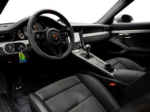 Used 2018 Porsche 911 GT3 RWD image 30