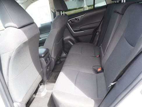 Used 2025 Toyota RAV4 LE AWD/4WD image 13