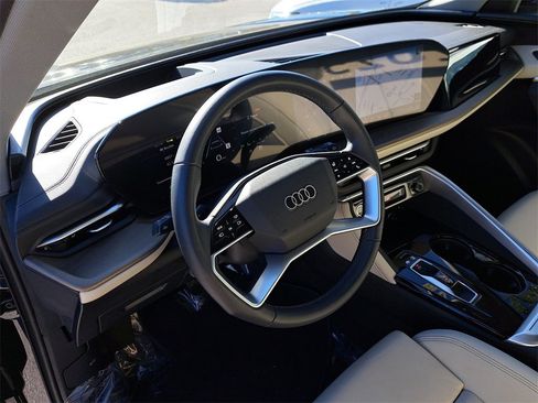 Certified 2025 Audi Q5 Premium Plus w/ Premium Plus image 7