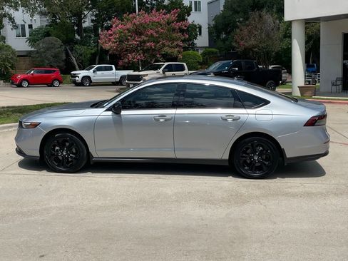 Used 2025 Honda Accord SE image 3