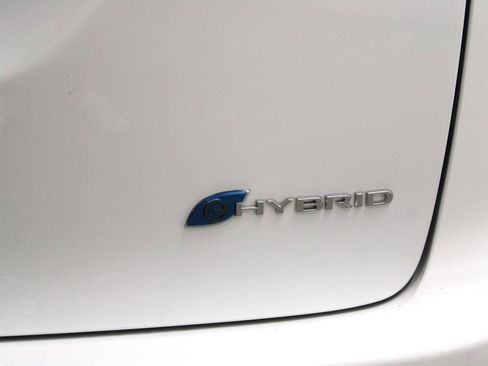 Used 2023 Chrysler Pacifica Pinnacle image 45