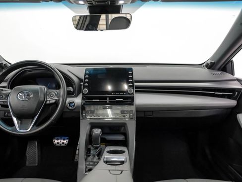 Used 2019 Toyota Avalon XSE image 14