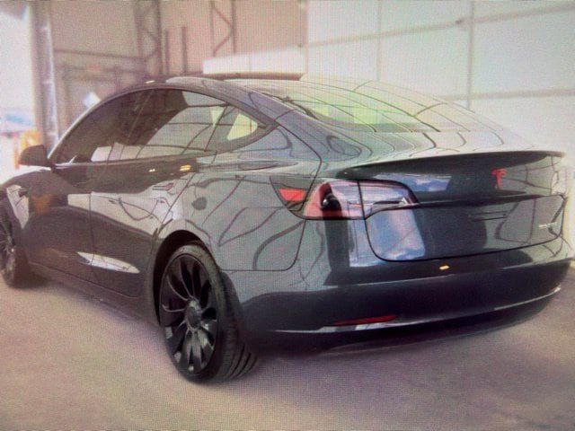 Used 2022 Tesla Model 3 Performance AWD/4WD image 4