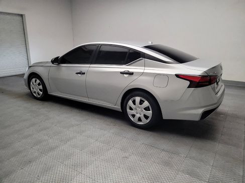 Used 2021 Nissan Altima 2.5 SV FWD image 3