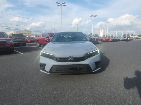 Used 2024 Honda Civic Sport image 3