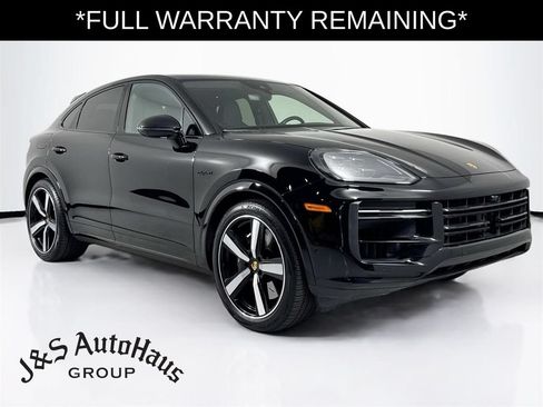 Used 2024 Porsche Cayenne Turbo w/ Premium Package Plus (PP1) AWD/4WD image 1