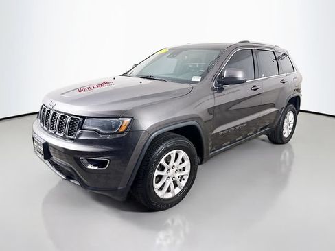 Used 2021 Jeep Grand Cherokee Laredo X AWD/4WD image 3