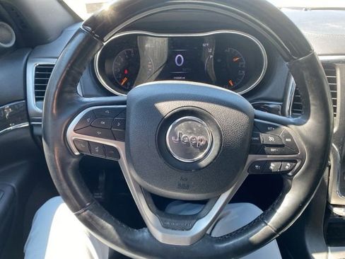 Used 2018 Jeep Grand Cherokee Overland image 34