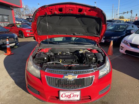 Used 2014 Chevrolet Cruze LS image 7