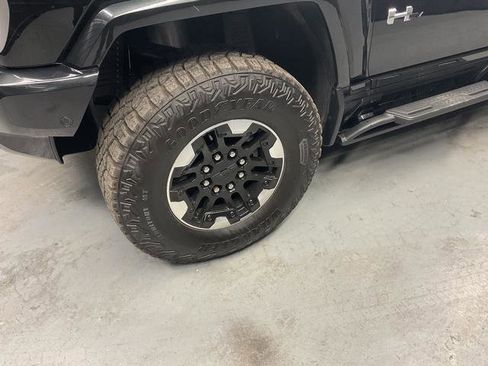 Used 2024 GMC Hummer EV 2X w/ Extreme Off-Road Package image 6