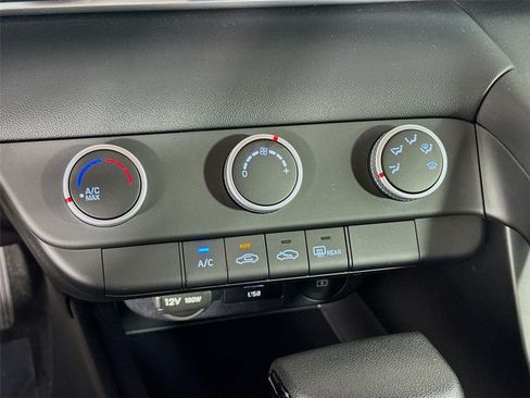 Certified 2026 Hyundai Elantra SE FWD image 16