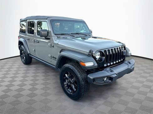 Used 2021 Jeep Wrangler Unlimited Willys image 4