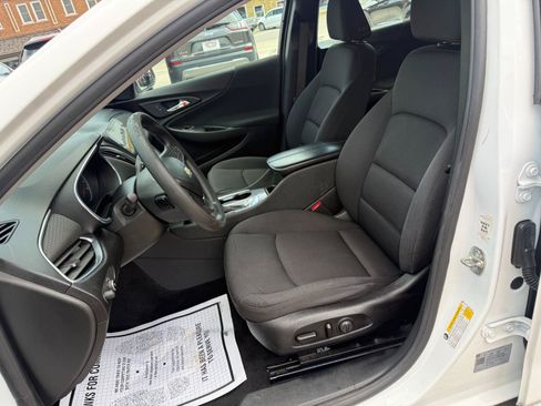 Used 2021 Chevrolet Malibu LT FWD image 10