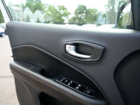Used 2020 Jeep Compass Limited AWD/4WD image 15