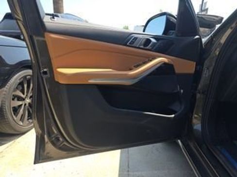 Used 2023 BMW X5 sDrive40i w/ Premium Package image 5