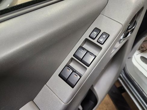 Used 2020 Nissan Frontier SV w/ Midnight Edition Floor Mats image 21