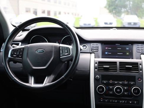 Used 2017 Land Rover Discovery Sport SE AWD/4WD image 24