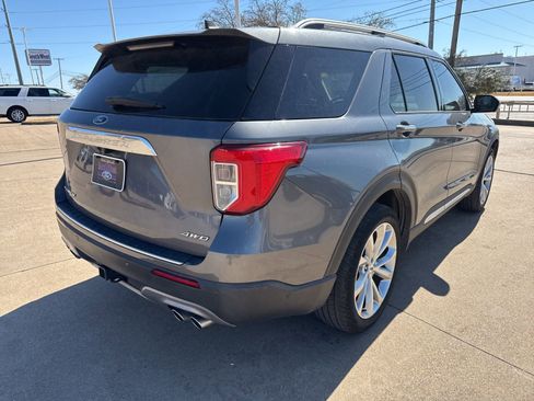 Used 2022 Ford Explorer Platinum w/ Equipment Group 601A image 7