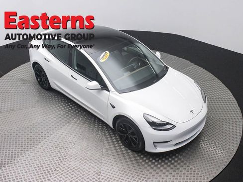 Used 2023 Tesla Model 3 Standard Range RWD image 3