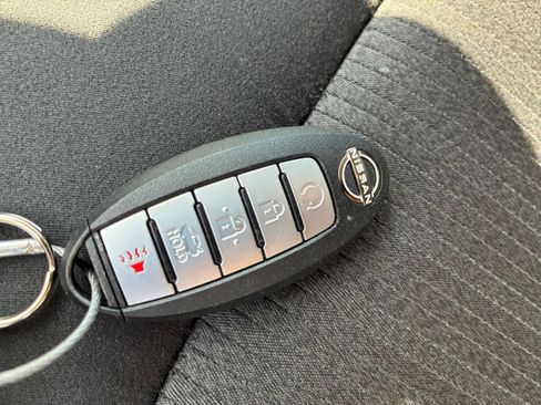 Used 2025 Nissan Altima 2.5 SV FWD image 20