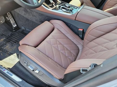 New 2026 BMW X5 xDrive50e image 4