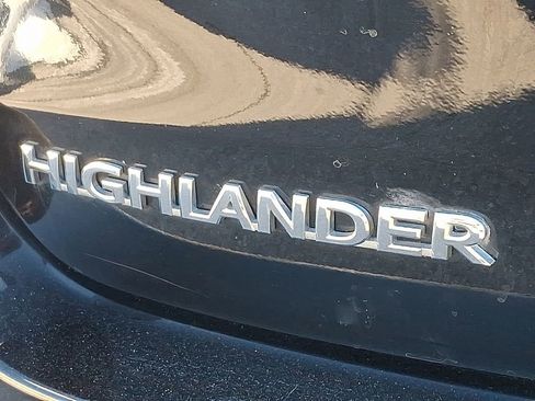 Used 2018 Toyota Highlander Limited image 30