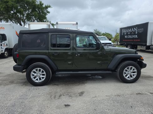 Used 2023 Jeep Wrangler Sport S image 8