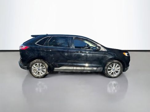 Used 2019 Ford Edge Titanium w/ Equipment Group 301A AWD/4WD image 5