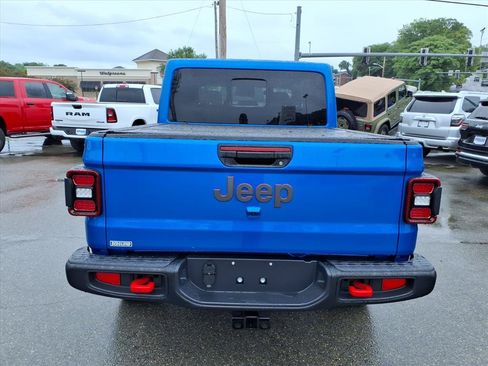 New 2026 Jeep Gladiator Rubicon w/ Steel Power Dome Hood Package AWD/4WD image 5