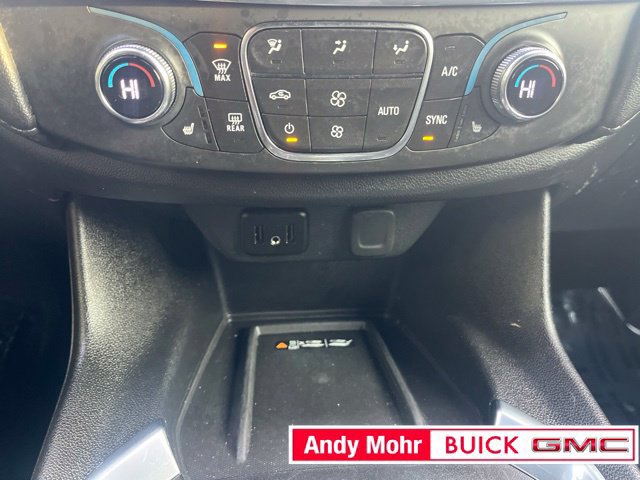 Used 2023 Chevrolet Traverse LT FWD image 47