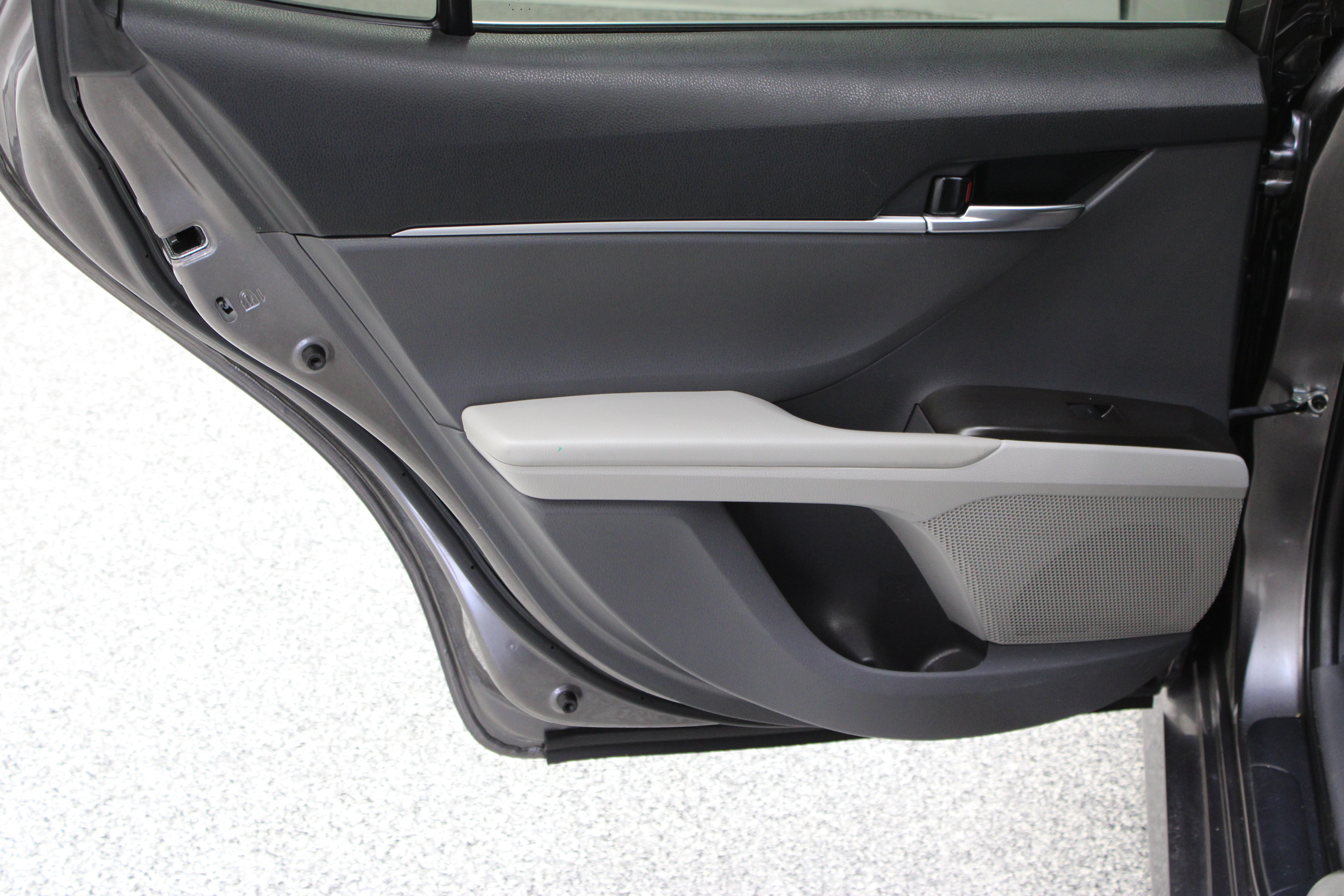 Used 2022 Toyota Camry LE FWD image 24
