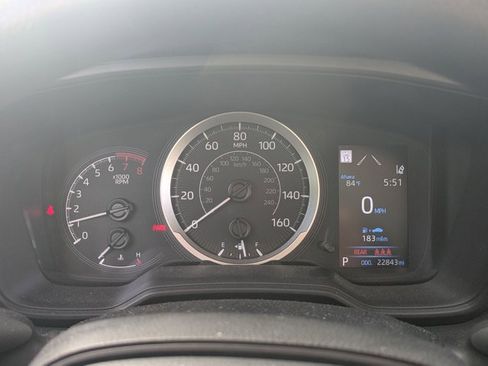 Used 2022 Toyota Corolla LE image 9