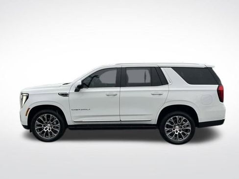 Used 2025 GMC Yukon Denali w/ Sun & Power Step Package AWD/4WD image 4