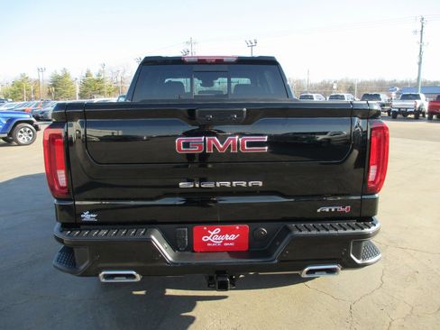 Used 2023 GMC Sierra 1500 AT4 w/ AT4 Premium Package image 6